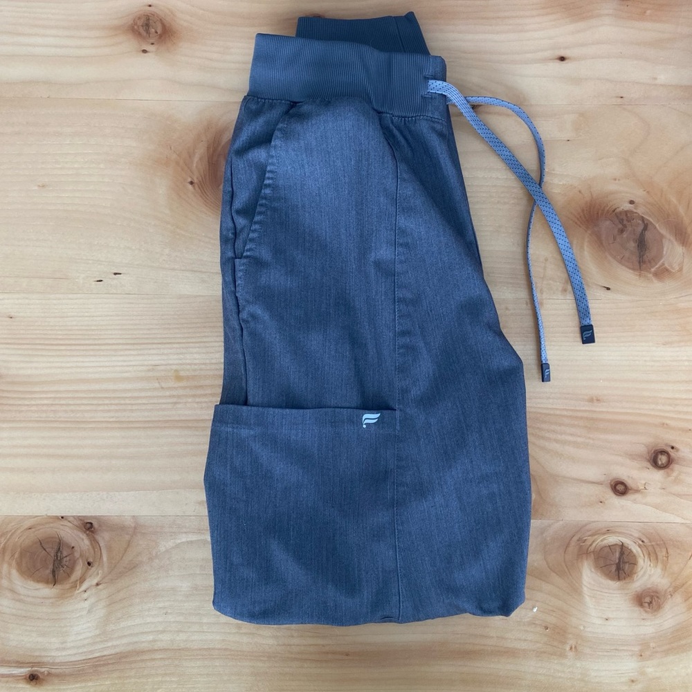 EUC FABLETICS On-Call Scrub Jogger (WOMENS SMALL) GREY/GRAPHITE